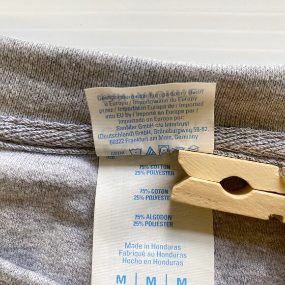 Ruth Bader Ginsburg Sweatshirt Womens Medium Grey Graphic Long Sleeve Pullover - Picture 5 of 6